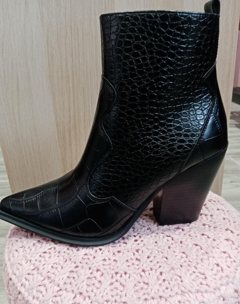 Vente de sacs et chaussures pour femme Douai